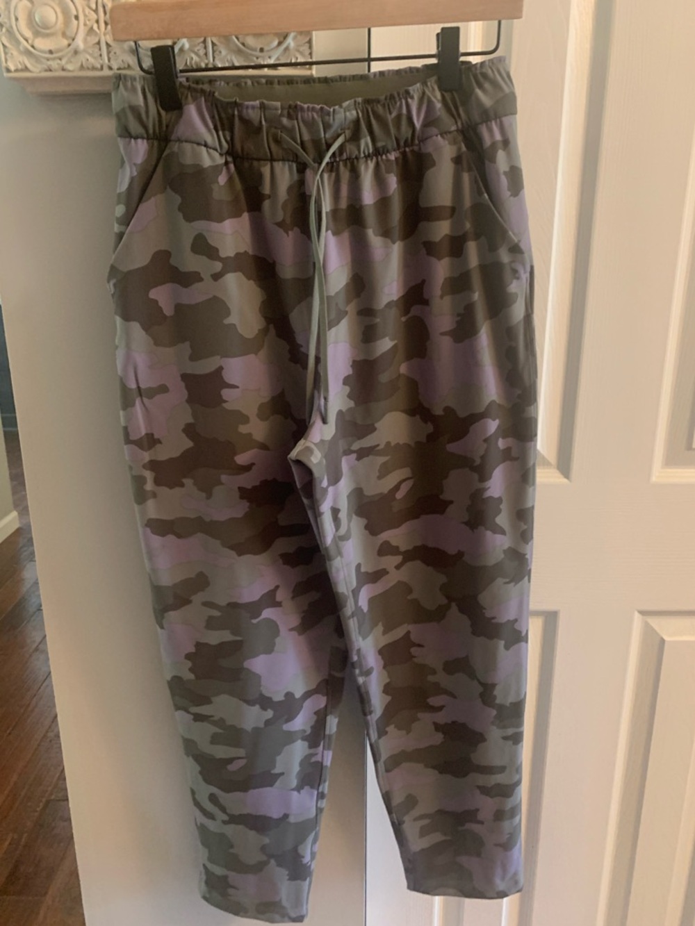 Lululemon Keep Moving Pant 7/8 High-Rise Heritage 365 Camo Dusky Lavender - 8 - Picture 6 of 13